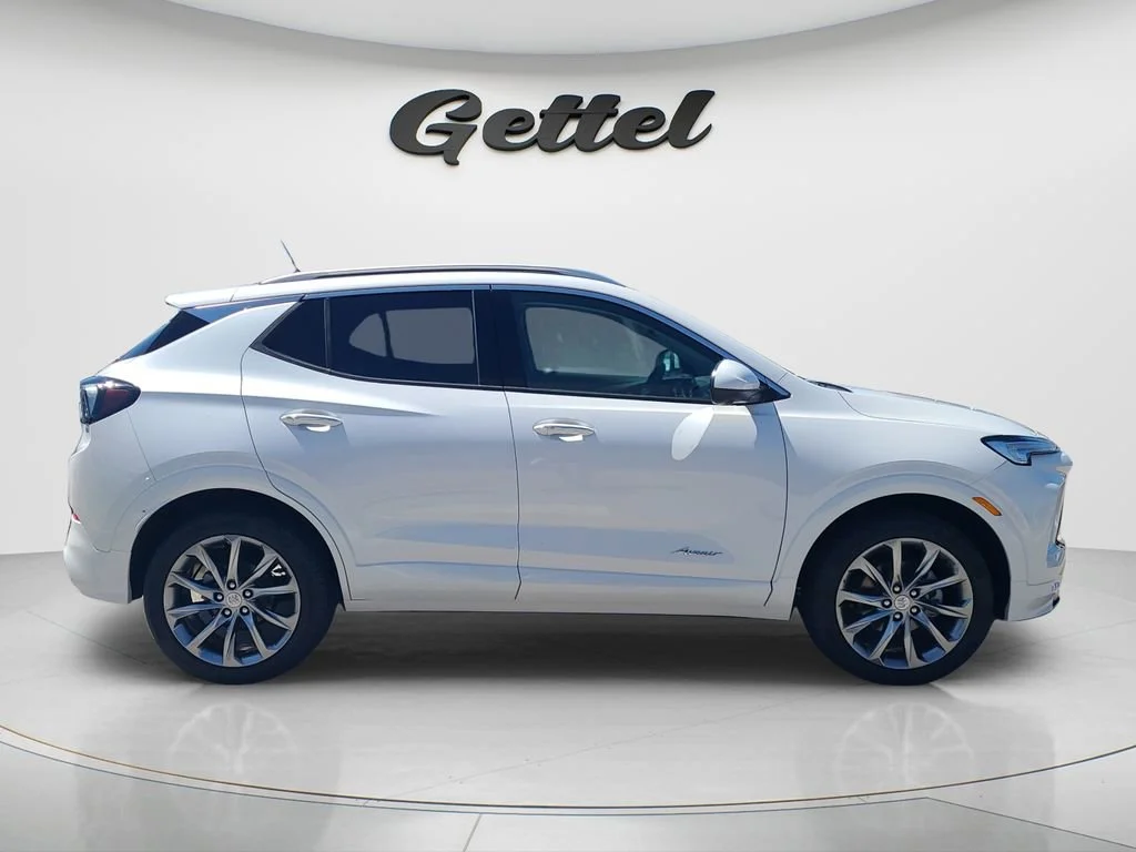 New 2026 White Frost Tricoat Buick Avenir image 4