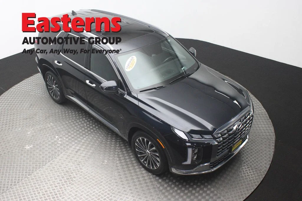Used 2024 White Hyundai Calligraphy image 3