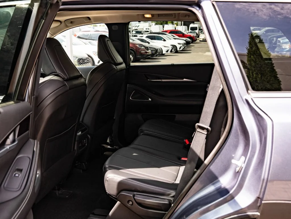 Used 2023 Moonbow Blue INFINITI Sensory image 45
