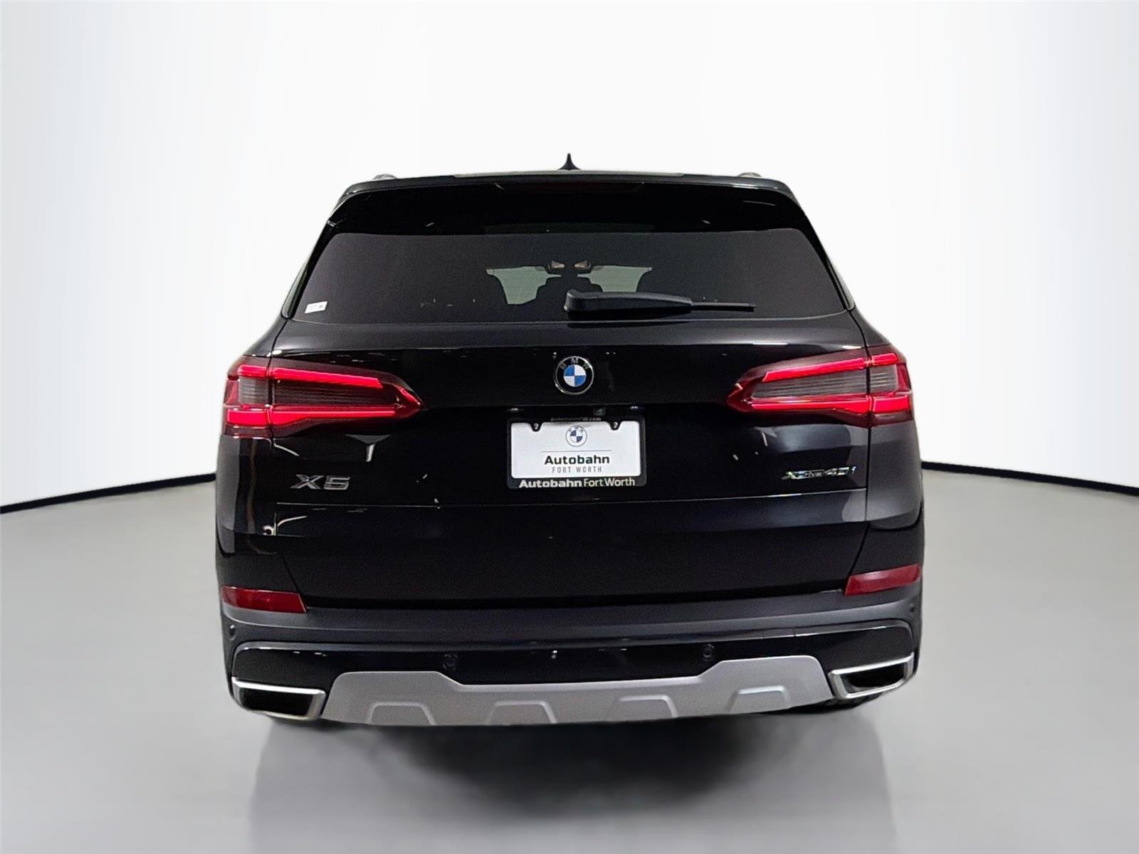 Used 2019 Black Sapphire Metallic BMW xDrive40i image 6