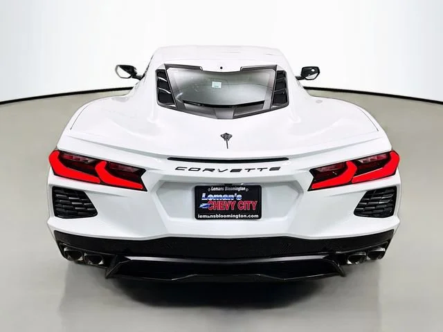 New 2026 Arctic White Chevrolet 2LT image 7
