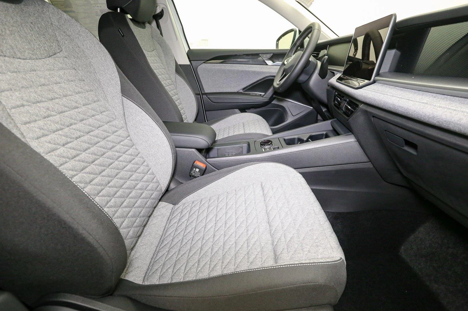 New 2026 Platinum Gray Metallic Volkswagen S image 13