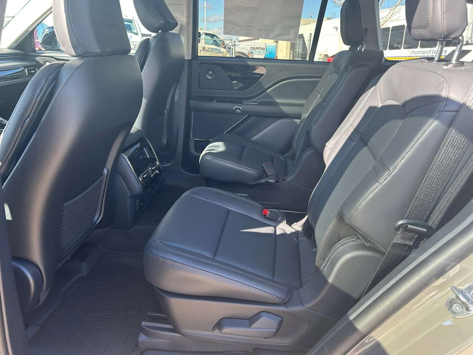 New 2026 Harbour Grey Clearcoat Lincoln Premiere image 18