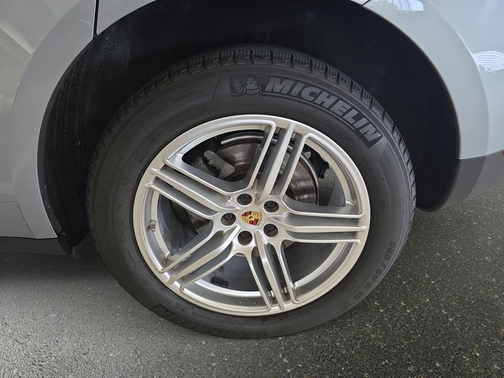 Used 2021 Silver Porsche S image 32
