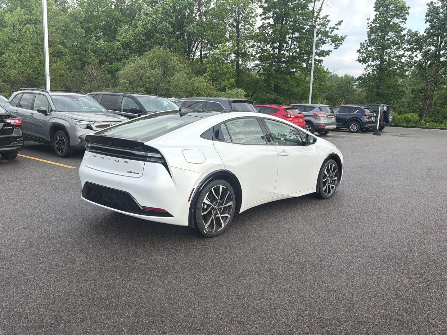 Used 2023 Wind Chill Pearl Toyota XSE image 4