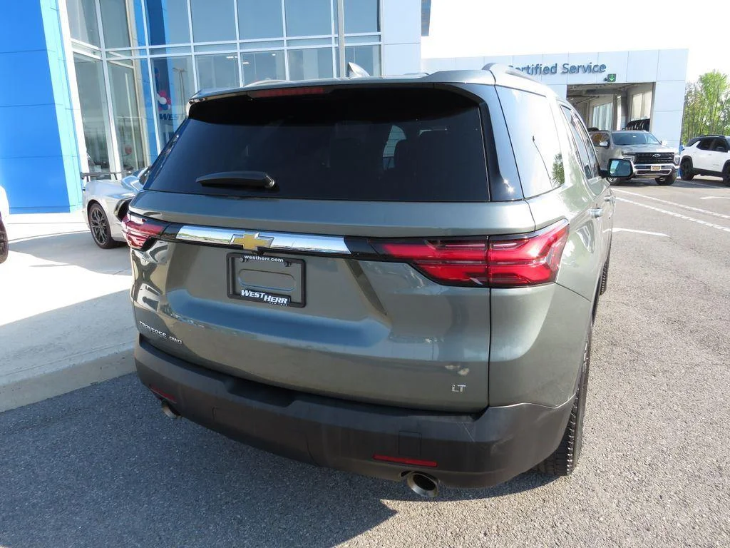 Used 2023 Silver Sage Chevrolet LT image 8