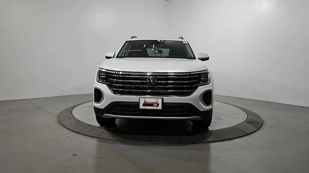 New 2026 White/off-white Volkswagen 2.0T SE w/Technology image 8