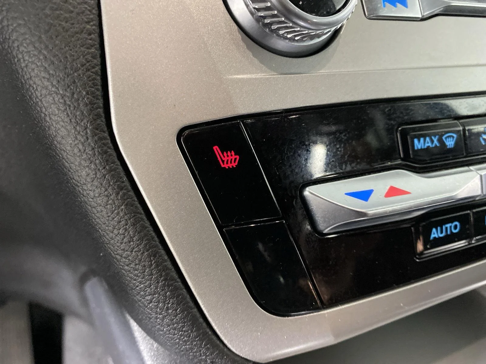 Used 2022 Jewel Red Ford XLT image 23