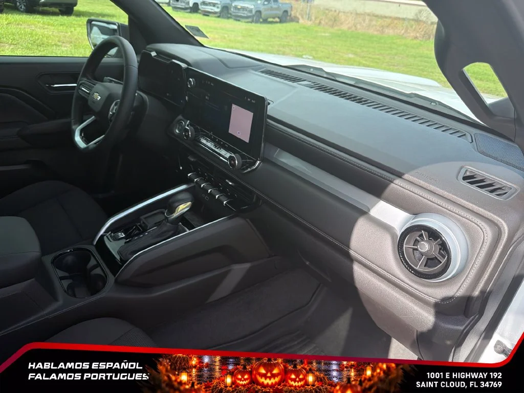2024 Chevrolet Colorado LT - Photo 32