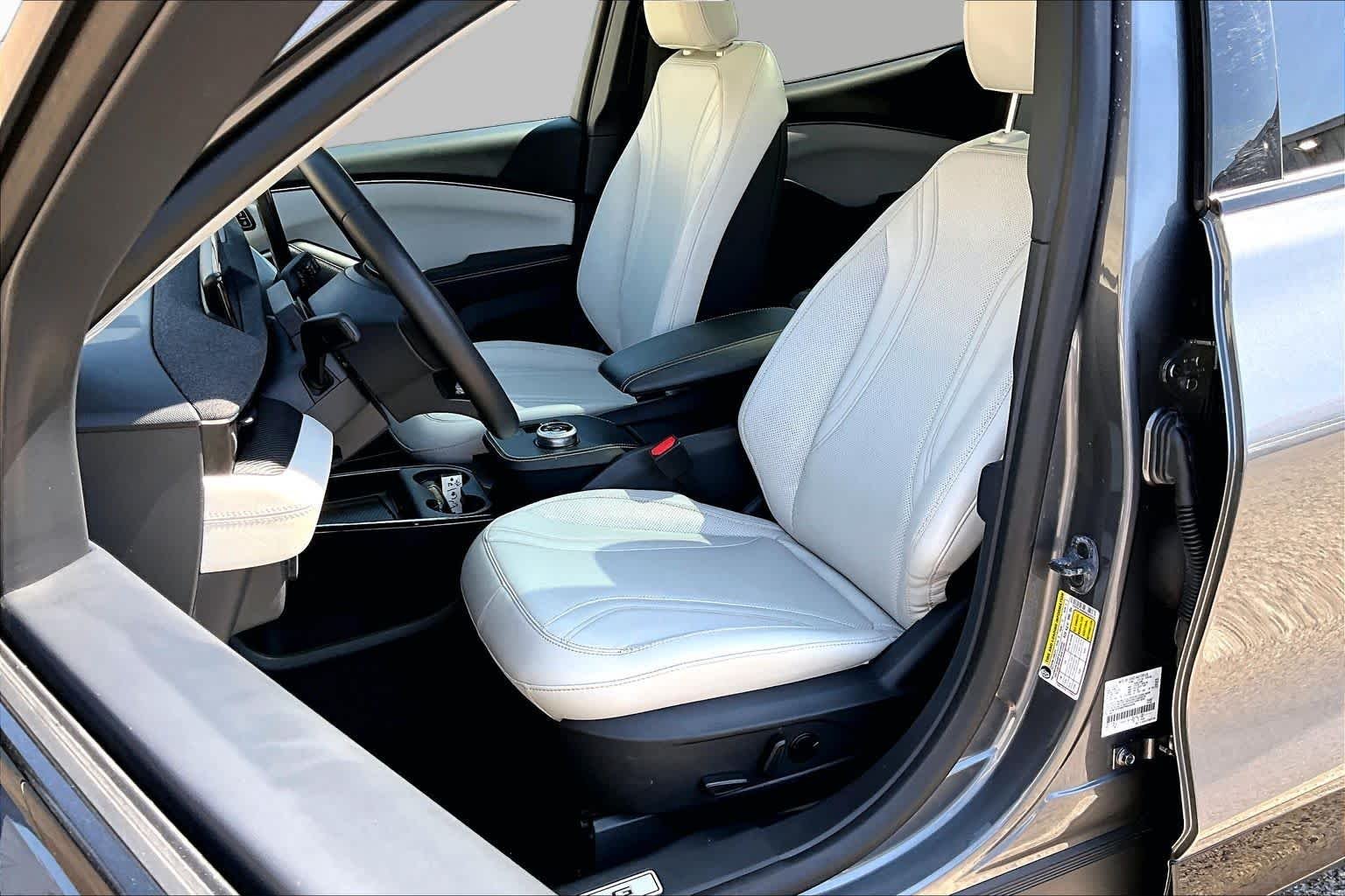 Certified Used 2023 Carbonized Gray Metallic Ford Premium image 7