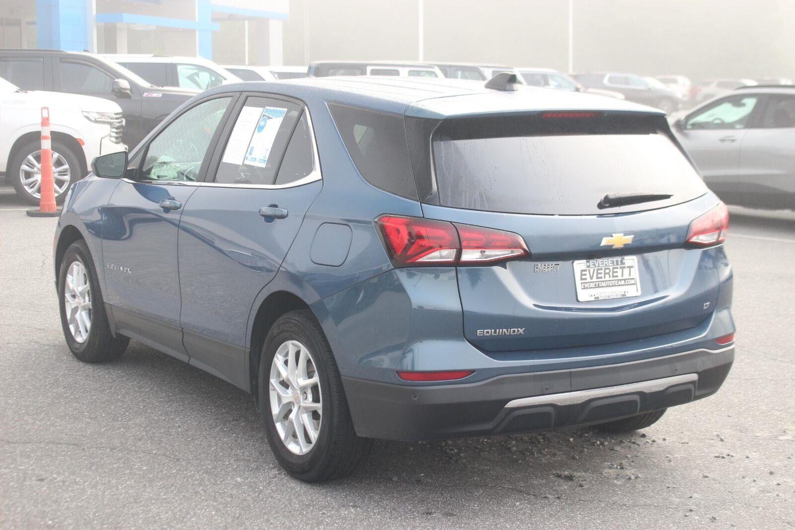 Used 2024 Lakeshore Blue Metallic Chevrolet LT image 5