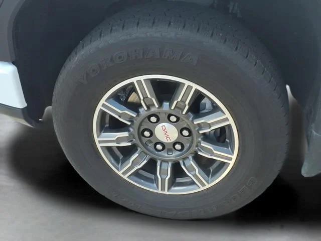 Used 2024 Summit White GMC AT4 image 17