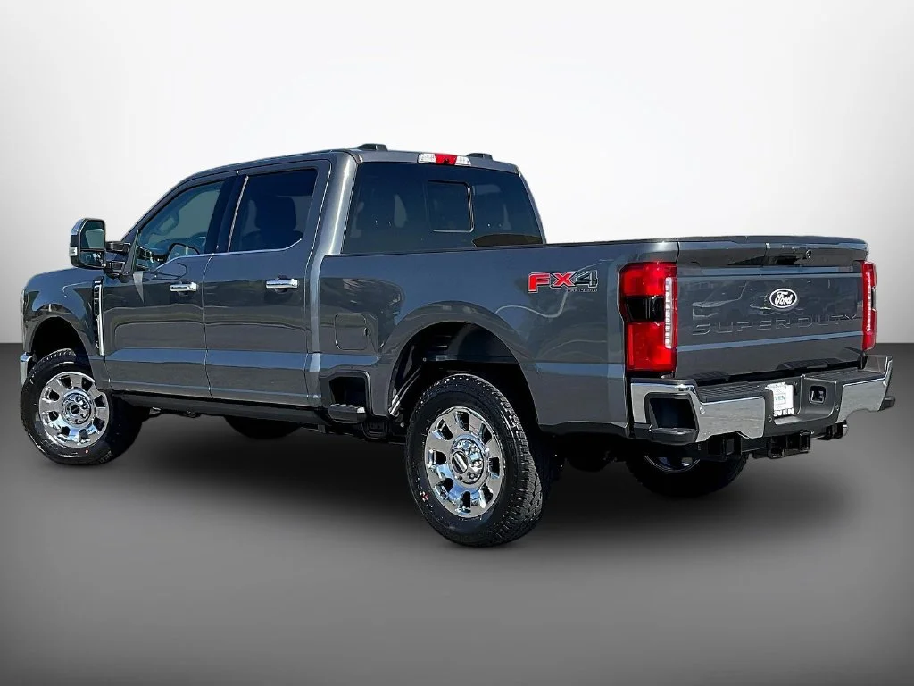 New 2027 Carbonized Gray Metallic Ford F-250® Lariat® image 3
