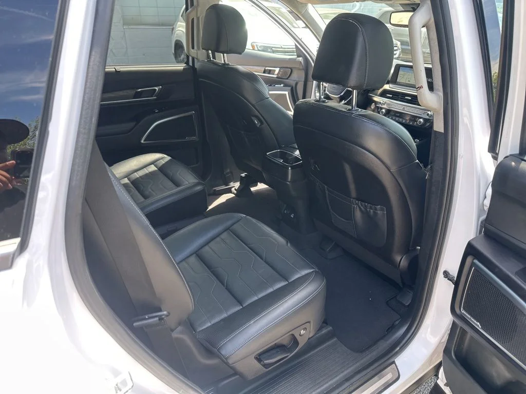 Used 2022 White Kia SX image 31