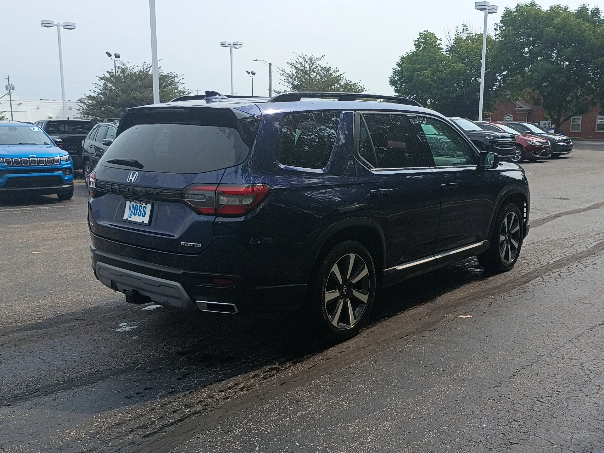 Certified Used 2023 Obsidian Blue Pearl Honda Touring image 3