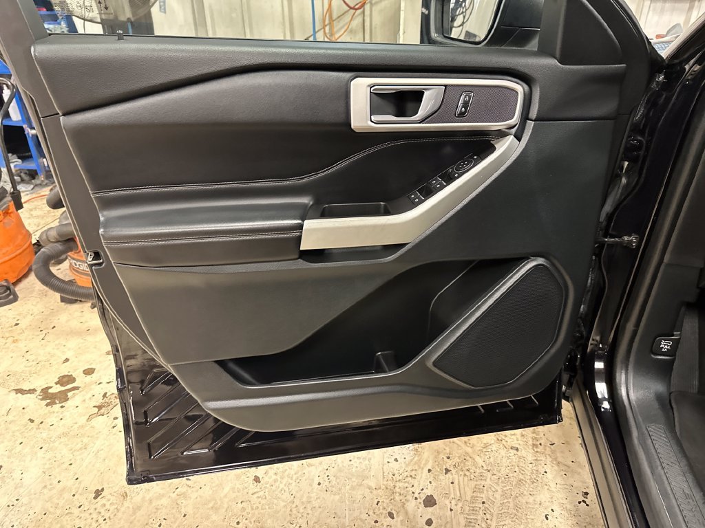 Used 2021 Black Ford XLT image 15