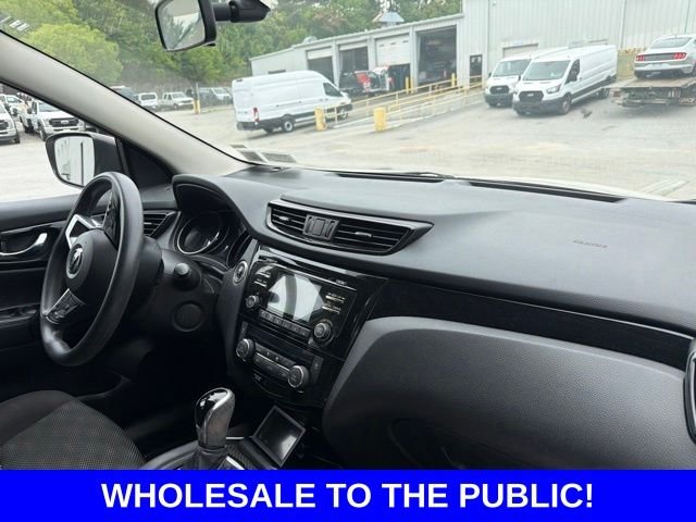 Used 2017 Pearl White Nissan SV image 4