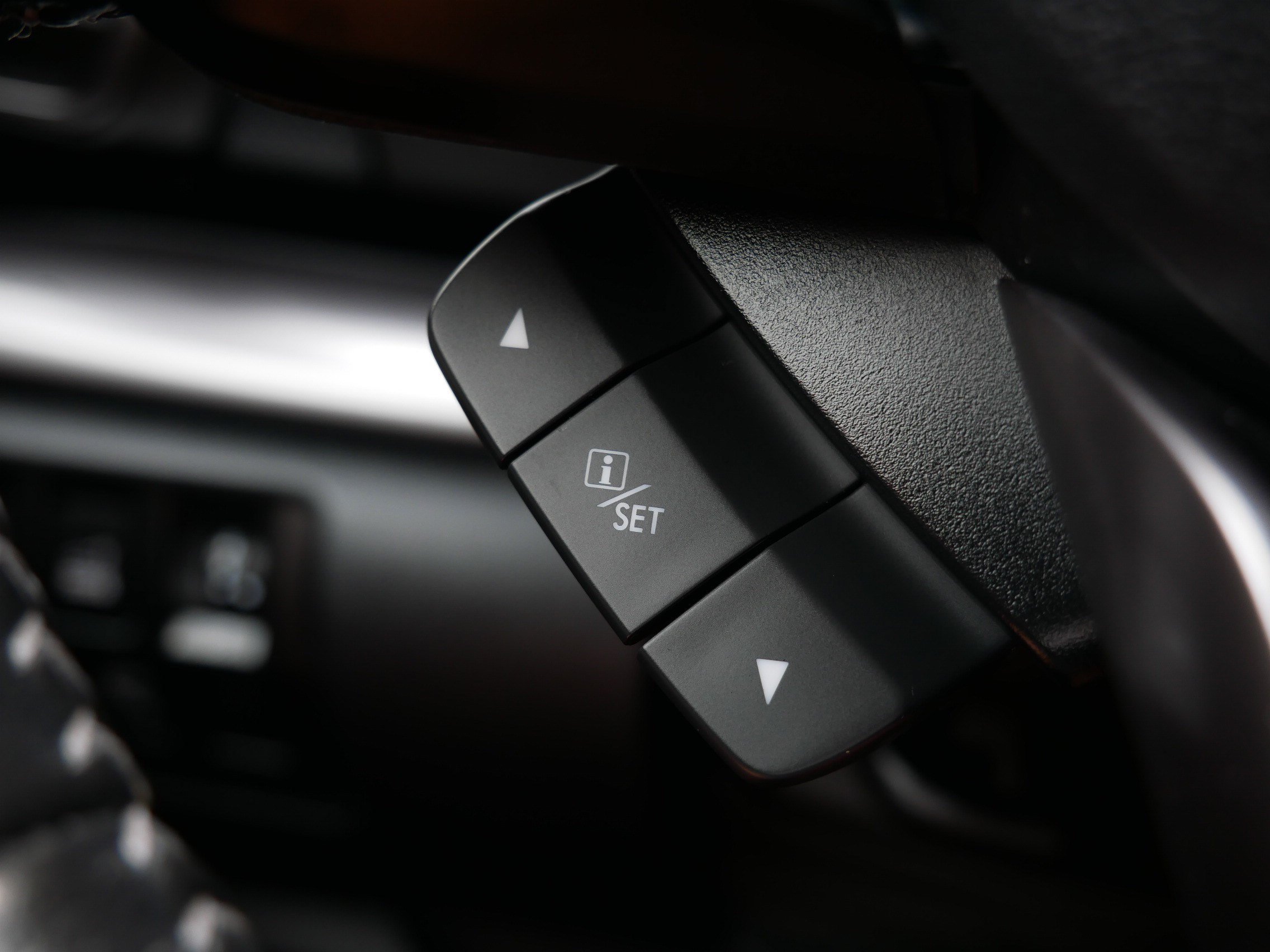 Used 2019 Horizon Blue Pearl Subaru Premium image 30