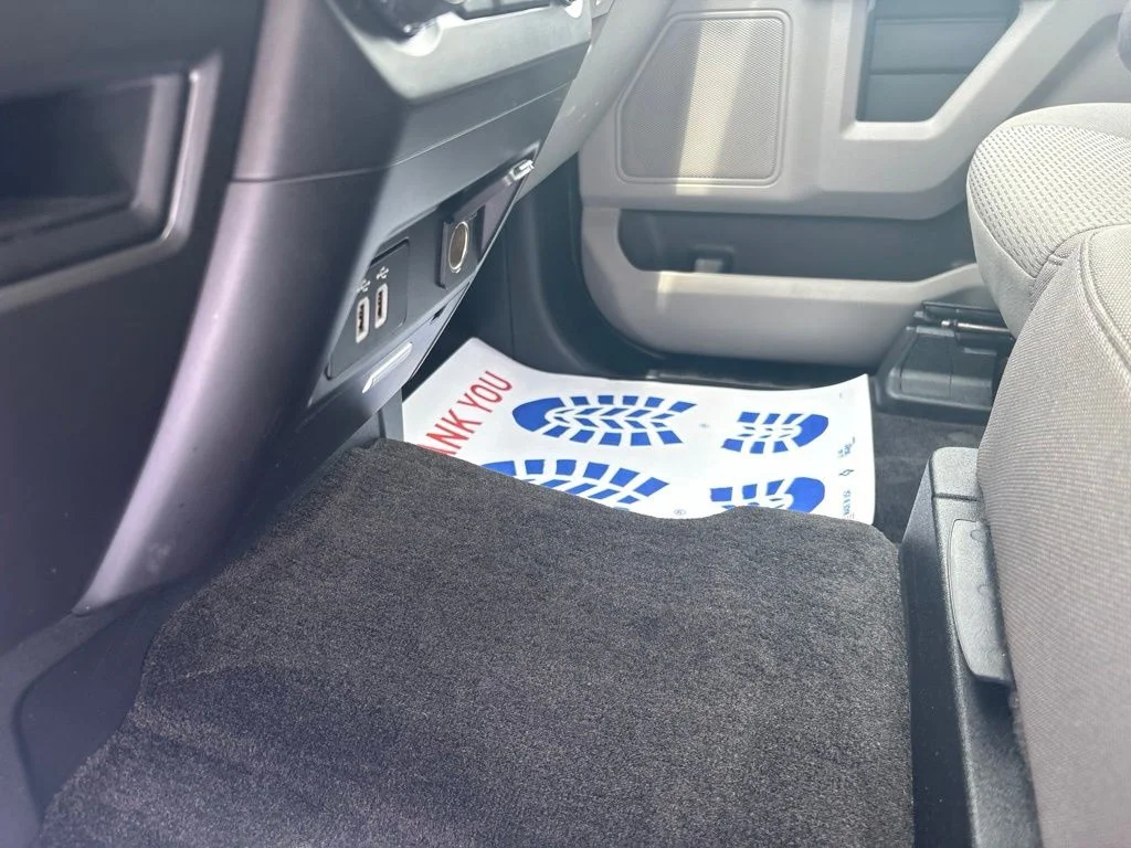Used 2018 Gray Ford XLT image 22