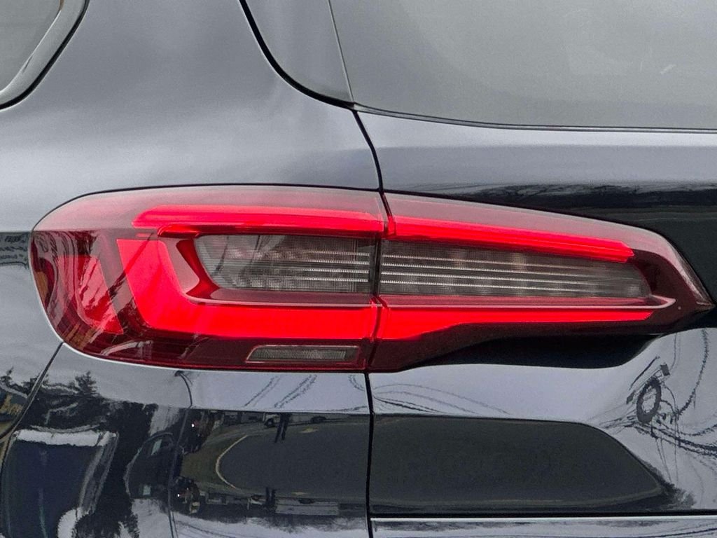 Used 2022 Black BMW  image 10