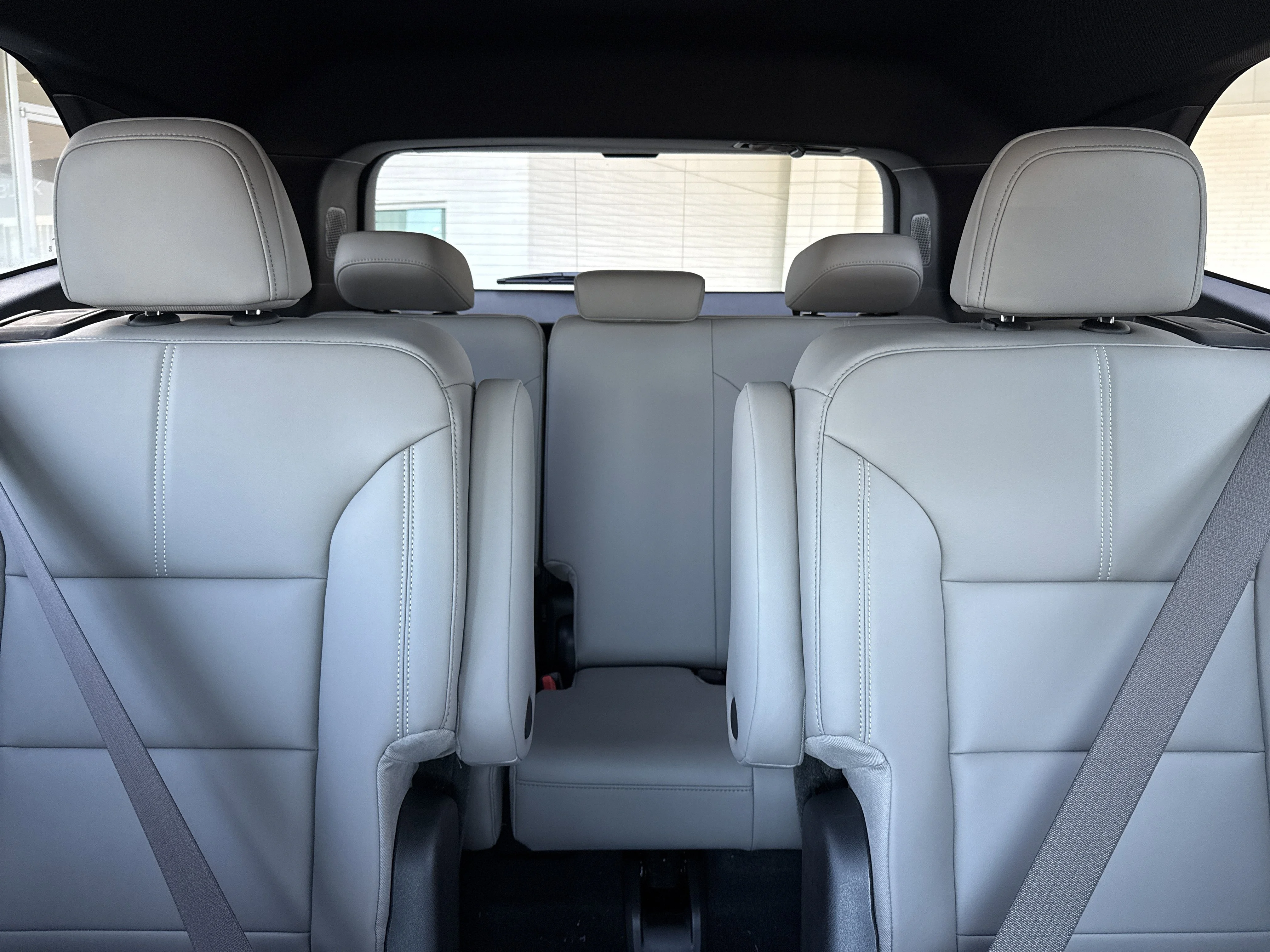 2026 GMC Acadia Elevation - Photo 17