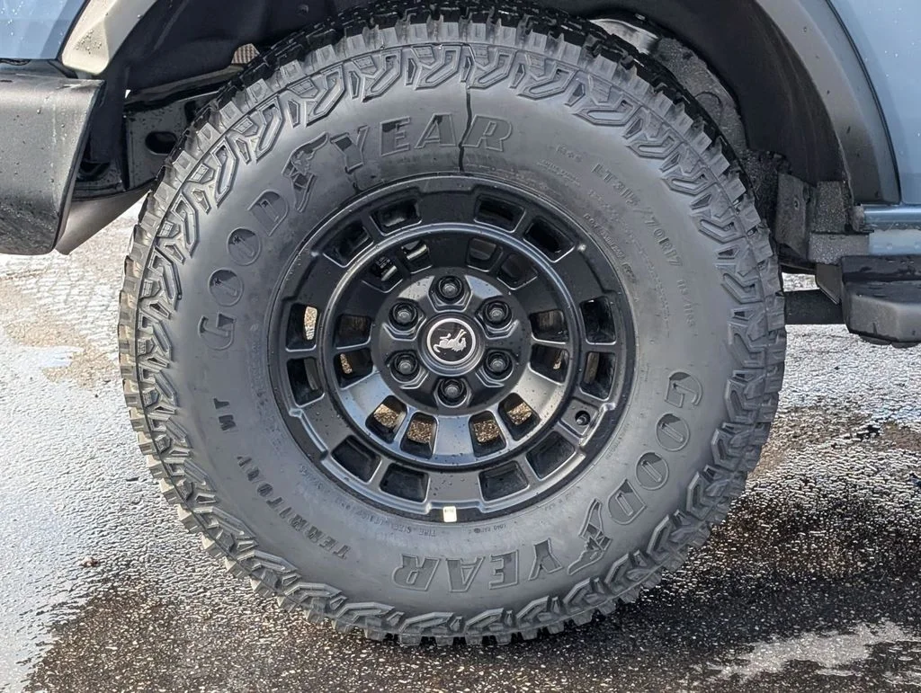 New 2025 Azure Gray Metallic Tri-Coat Ford Big Bend® image 17