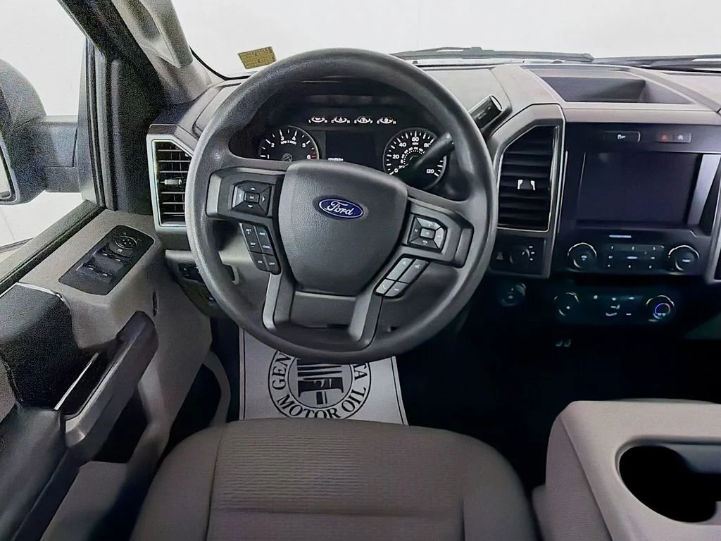 Used 2020  Ford XL image 19