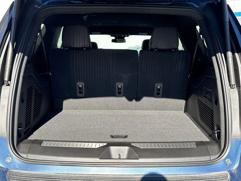 2026 Chevrolet Suburban Premier - Photo 7