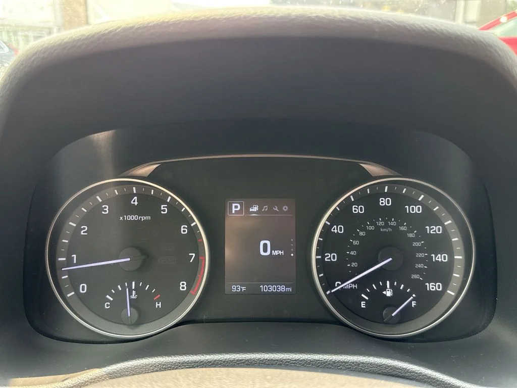 Used 2017 Gray Hyundai SE image 15