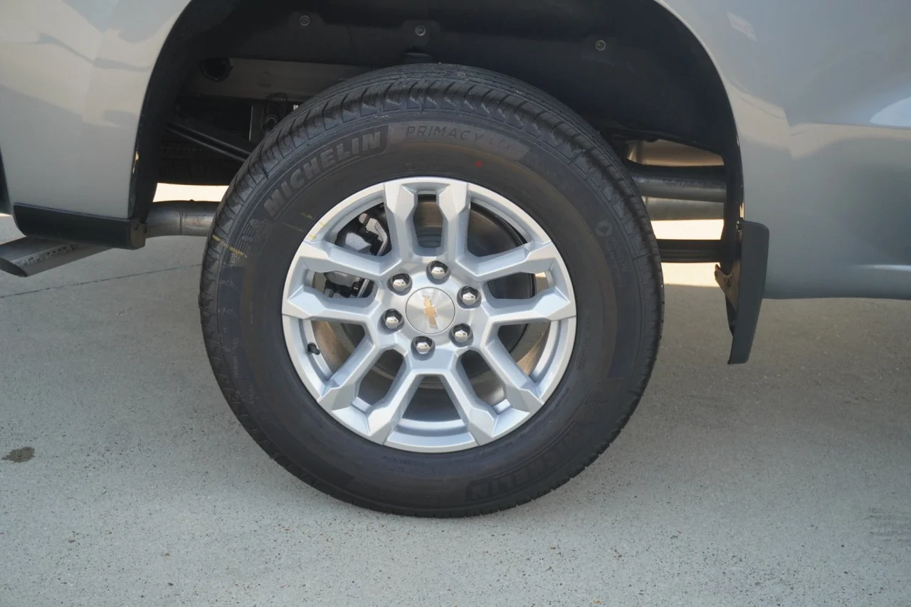 2026 Chevrolet Silverado 1500 LT - Photo 6