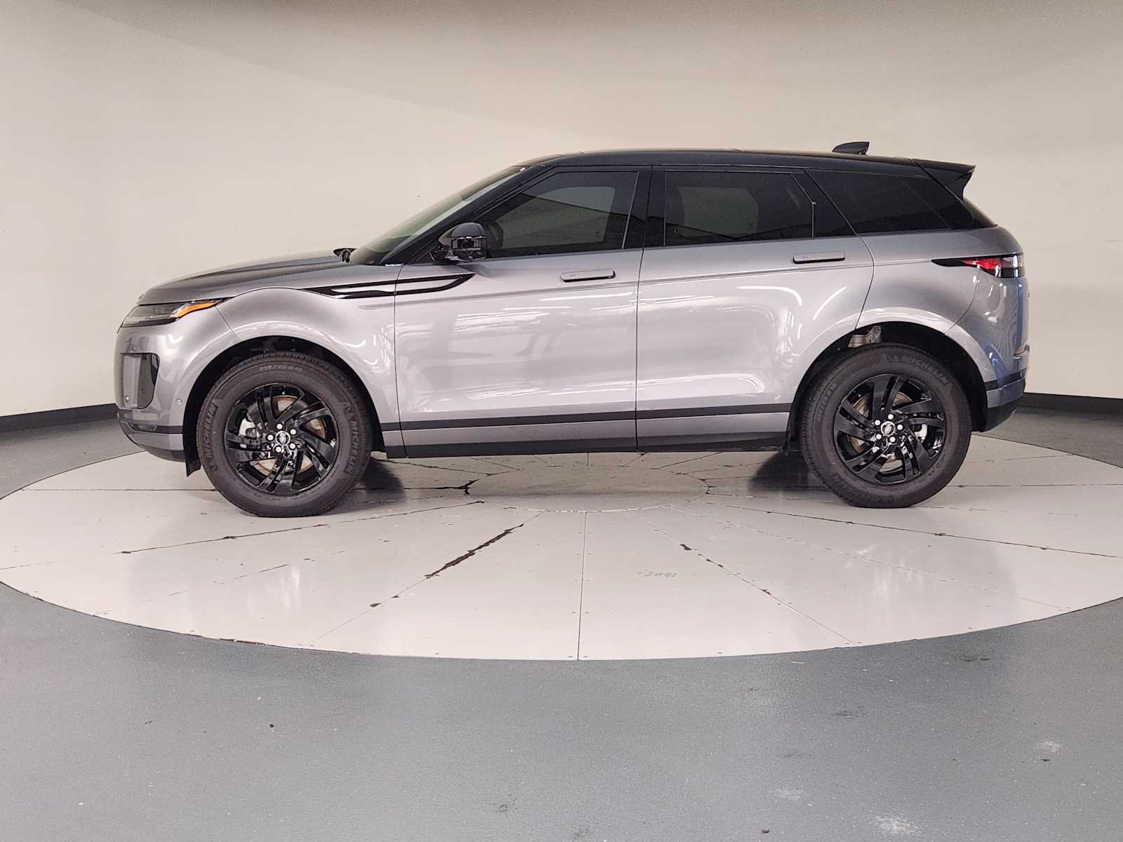 Certified Used 2026 Eiger Grey Metallic Land Rover Core S image 5