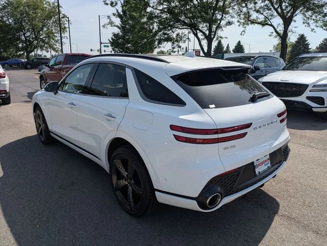 Used 2023 White Genesis 3.5T Sport Prestige image 4