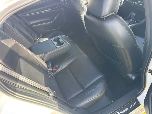 Used 2020 White Mazda Preferred image 20