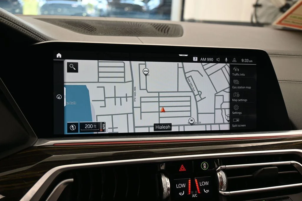 Used 2020 Mineral White Metallic BMW xDrive40i image 22