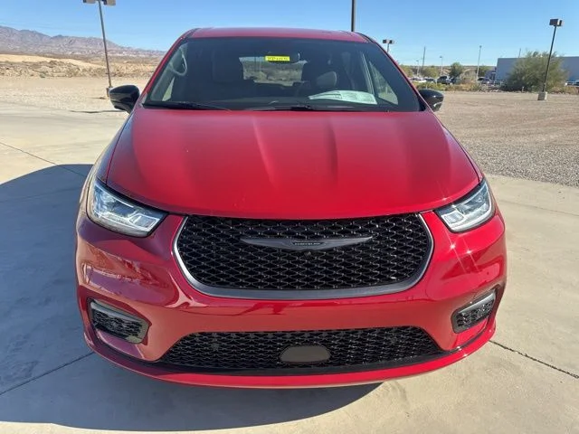 2026 Chrysler Pacifica Select - Photo 10