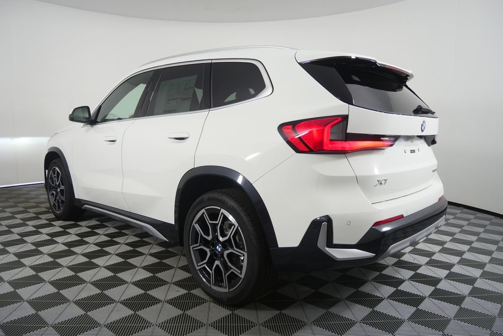 New 2026 Alpine White BMW xDrive28i image 5