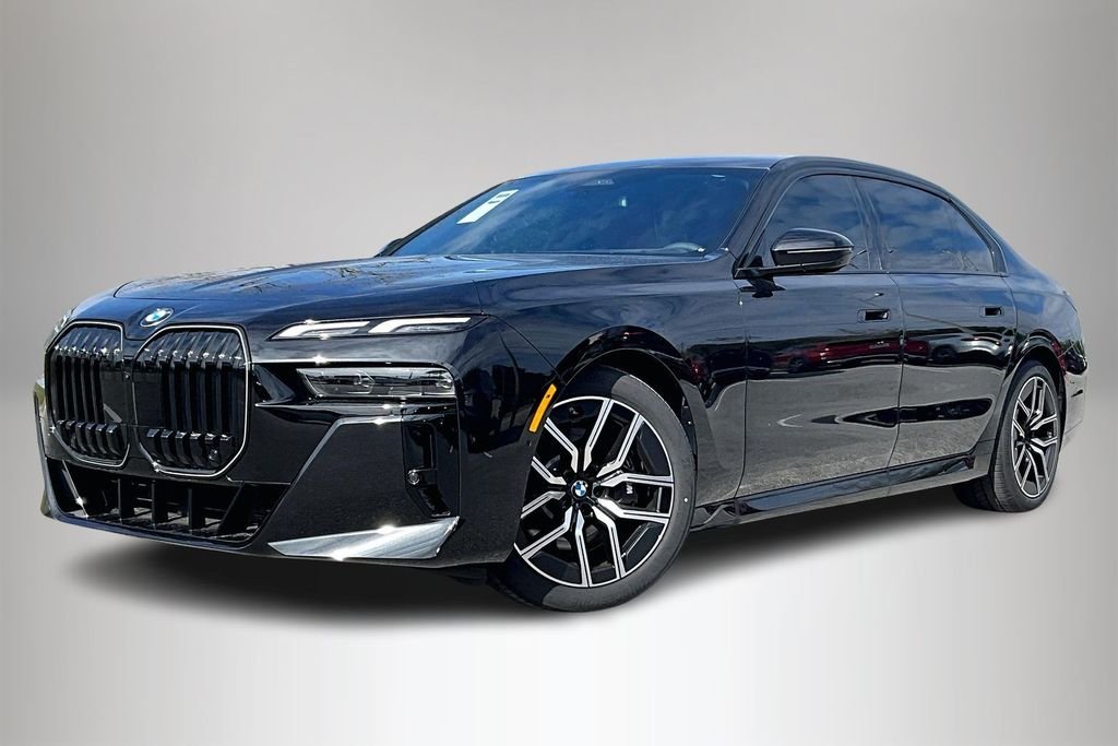 2026 BMW 7 Series 740i - Photo 2