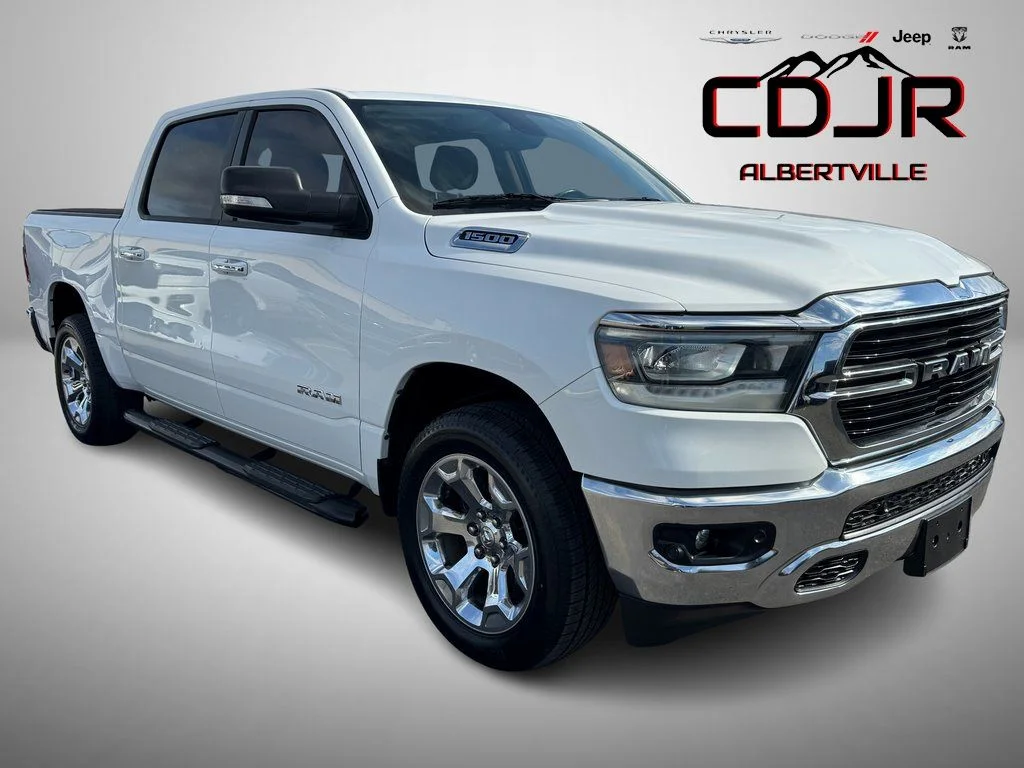 2019 RAM 1500 Big Horn/Lone Star 4x4 Crew Cab 5'7's photo