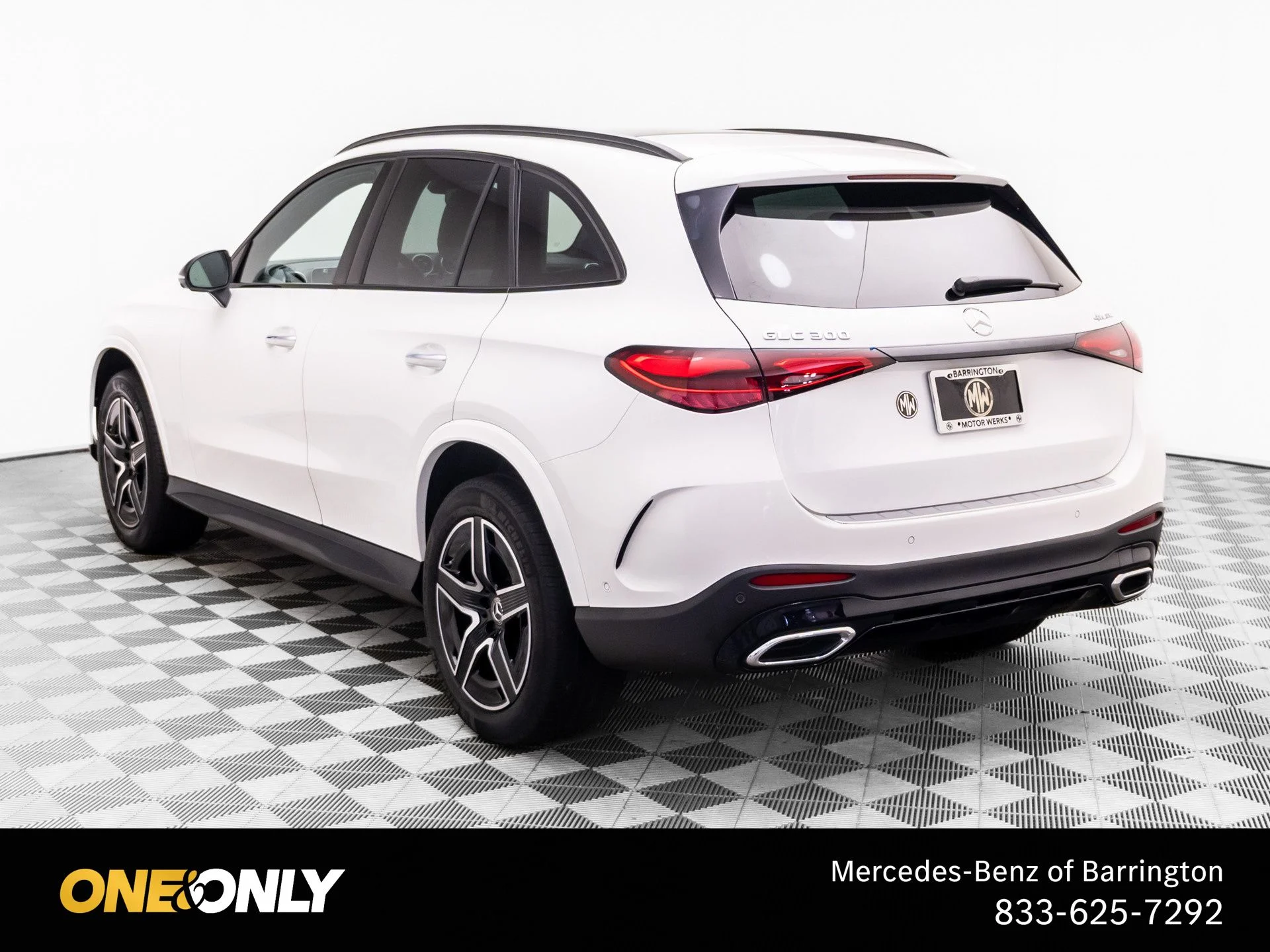 Used 2023 White Mercedes-Benz GLC 300 image 3