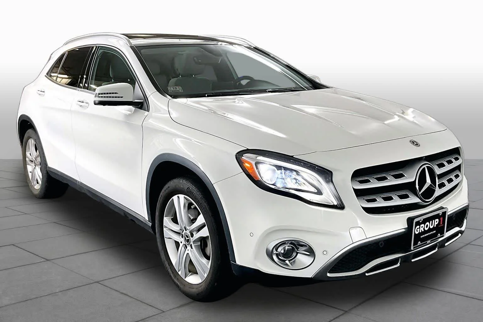Used 2018 Polar White Mercedes-Benz GLA 250 image 3