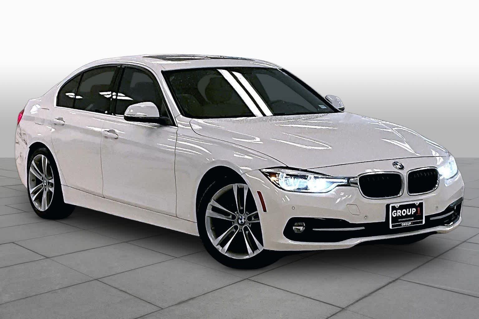 Used 2018 Glacier Silver Metallic BMW 330i image 2