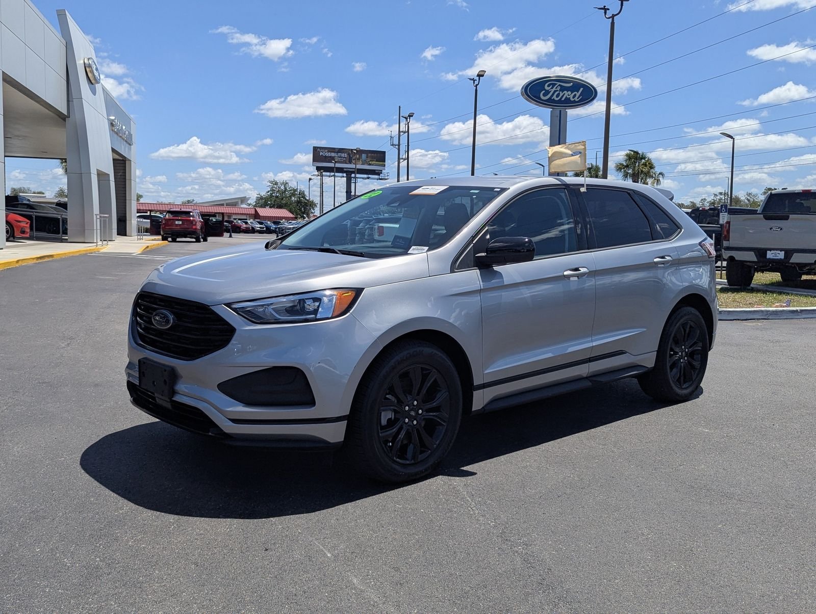 Used 2022 Silver Metallic Ford SE image 10