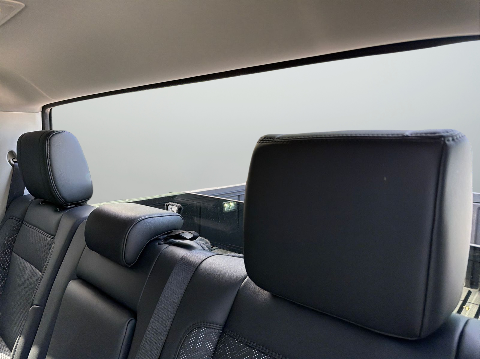 Used 2024 Ice Toyota SR5 image 36