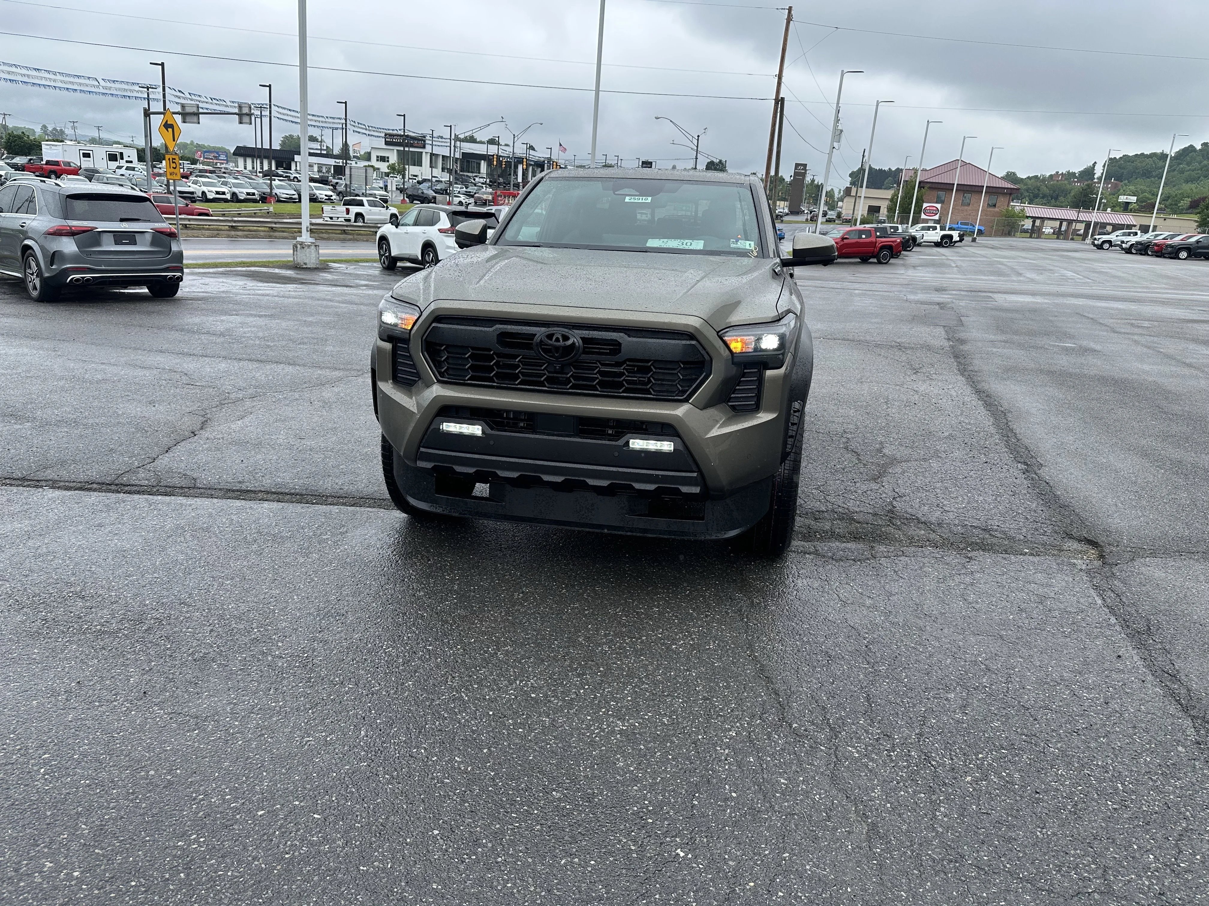 2026 Toyota Tacoma TRD Off Road - Photo 8