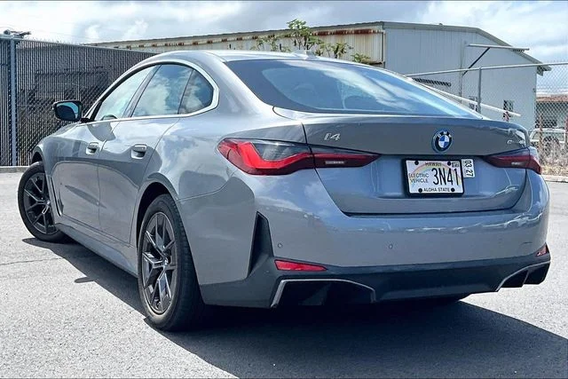 Used 2023 Skyscraper Grey Metallic BMW eDrive40 image 12