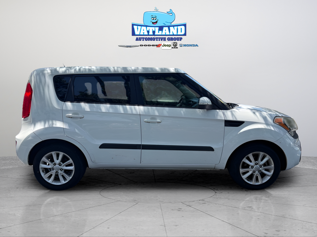 Used 2012 White Kia Plus image 3