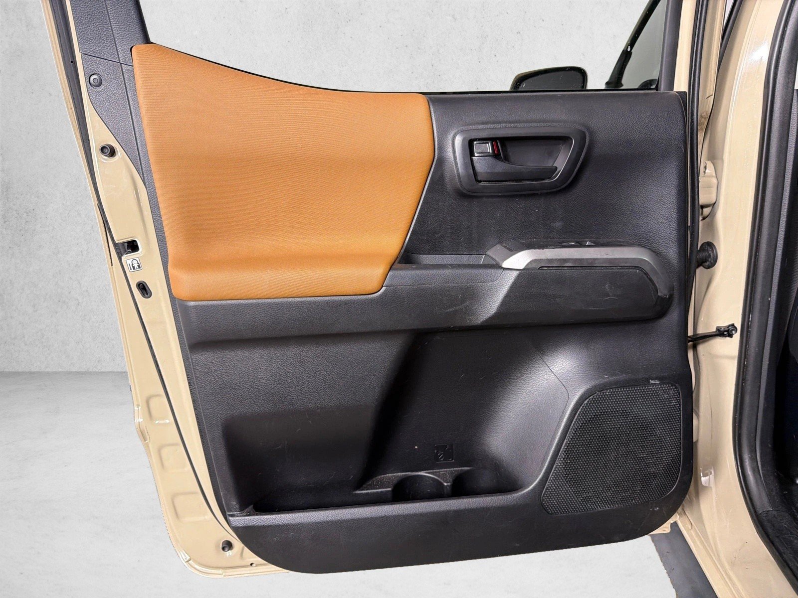 Used 2019 Quicksand Toyota SR5 image 21