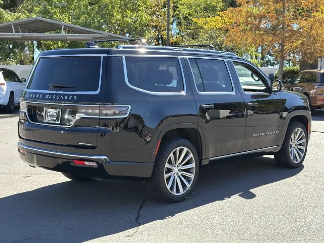 Used 2023 Black Jeep Series II image 12