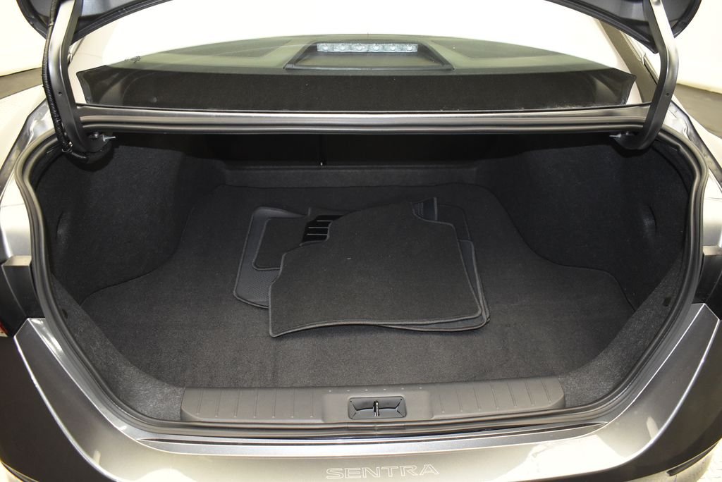 2025 Nissan Sentra SV - Photo 36