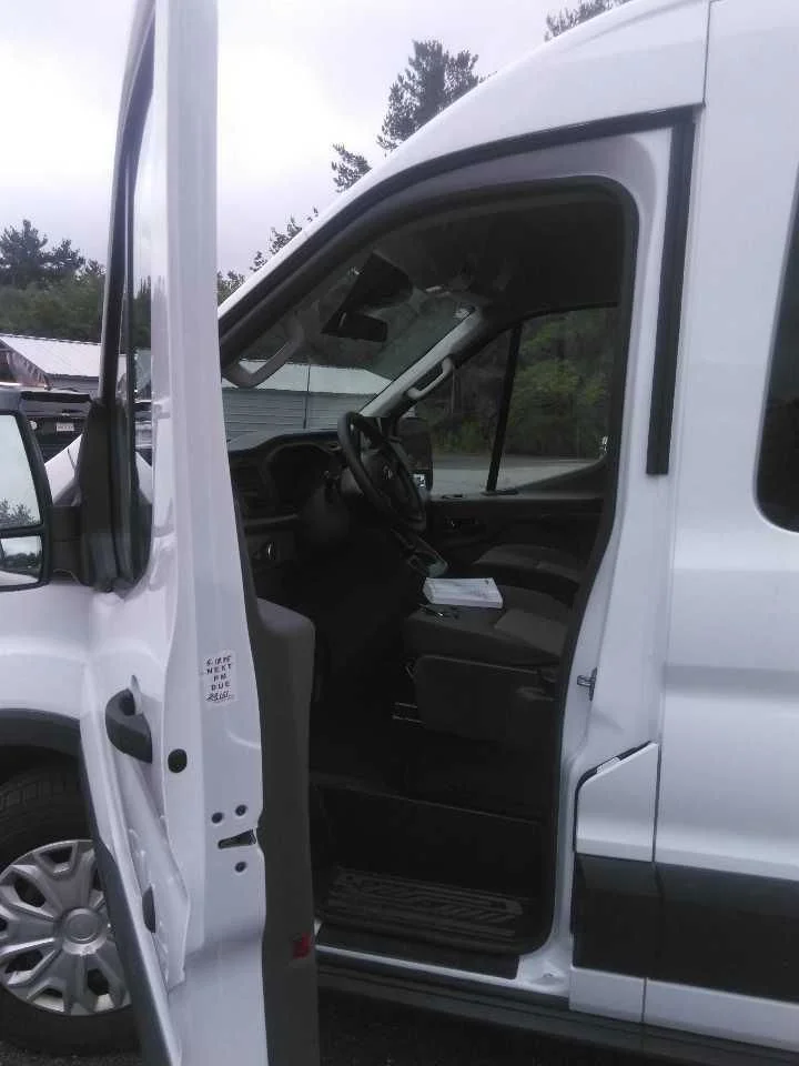 Used 2024 White Ford XLT image 22